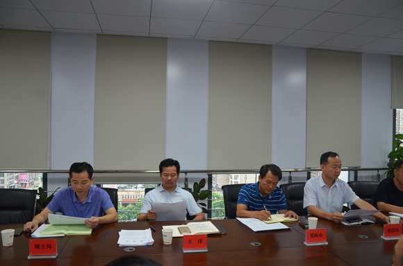 区领导召开基建项目调研会