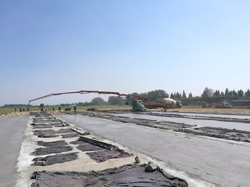不畏酷暑奋战高温  　 全力推进周家河泵站项目建设