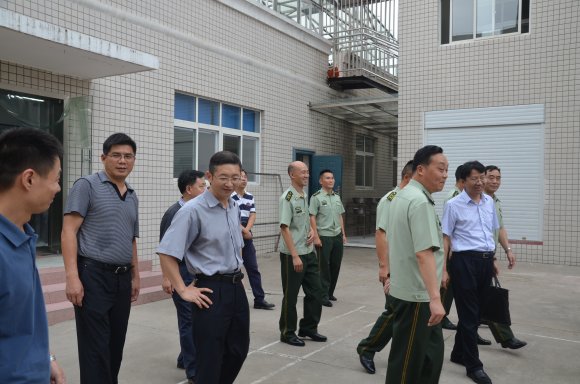 军企融合  　共享发展