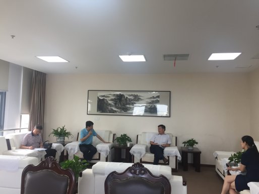 区纪（工）委检查调研党风廉政建设