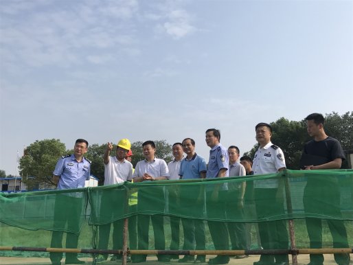 公安局领导调研军山派出所及交通中队项目