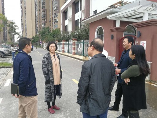 集团领导调研考察资产公司停车场项目 