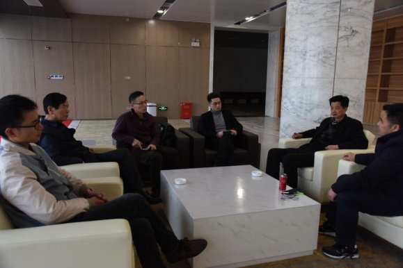 省内通航企业组团到汉南机场参观学习