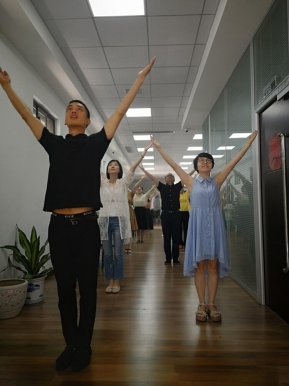 强健体魄  快乐工作