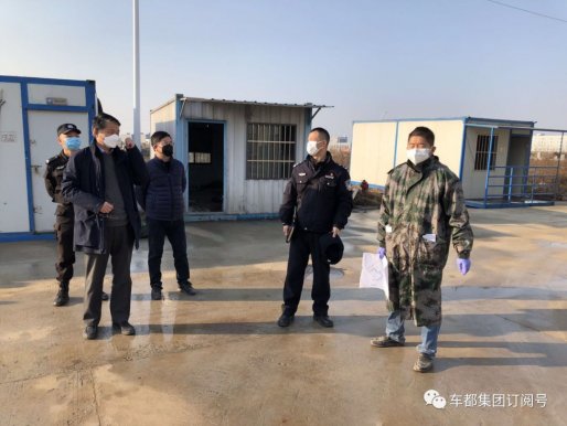 冲锋在前的方舱建设者辛浩