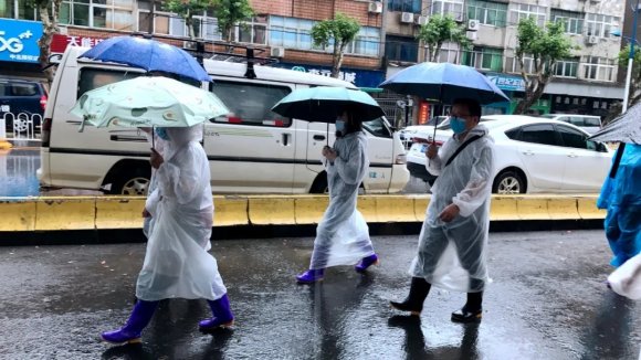 “第一书记”霸气喊话 “我们就是来解决问题的”