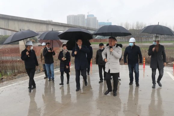找准思路谋发展，聚焦重点勇攻坚——集团主要领导一行调研车都智投公司经营发展情况
