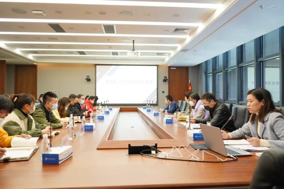 车都集团举办法律法规专题培训会