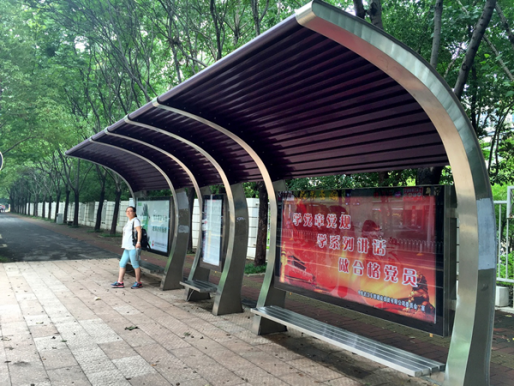 新建51座公交站台全面交付使用