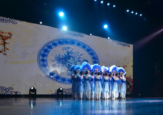 ​公司舞蹈“美人吟”区舞蹈大赛喜摘银