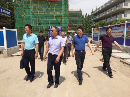 市区教育局领导调研在建教育项目